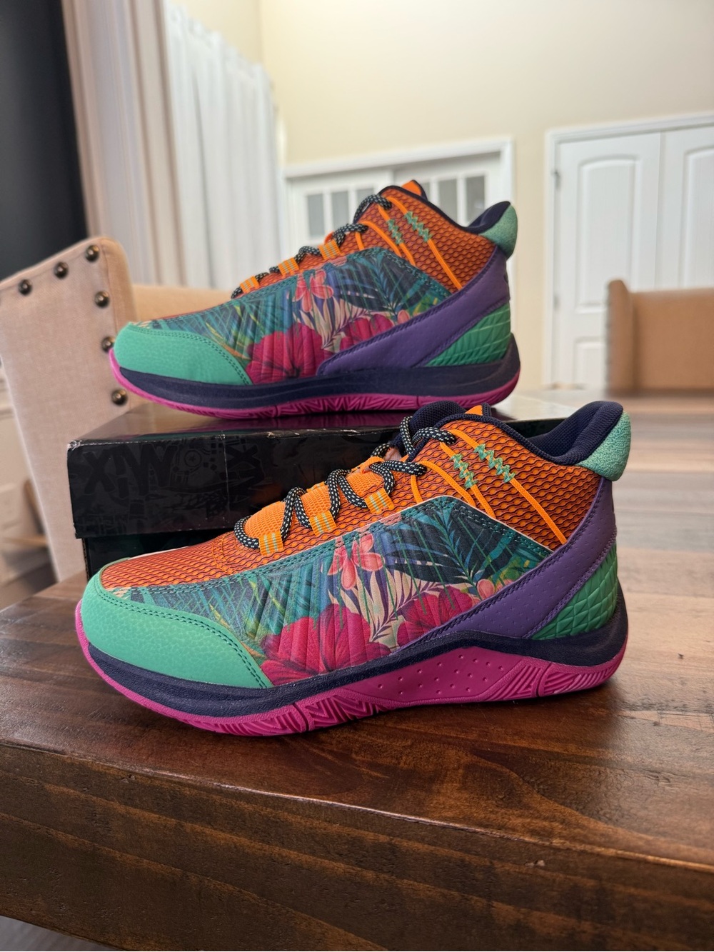 AND1 Explosive T Unisex Kids Athletic Sneakers US 6 Basketball